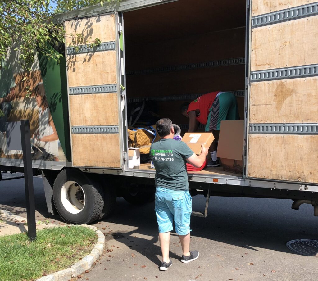 Do Brooklyn movers require moving deposits?