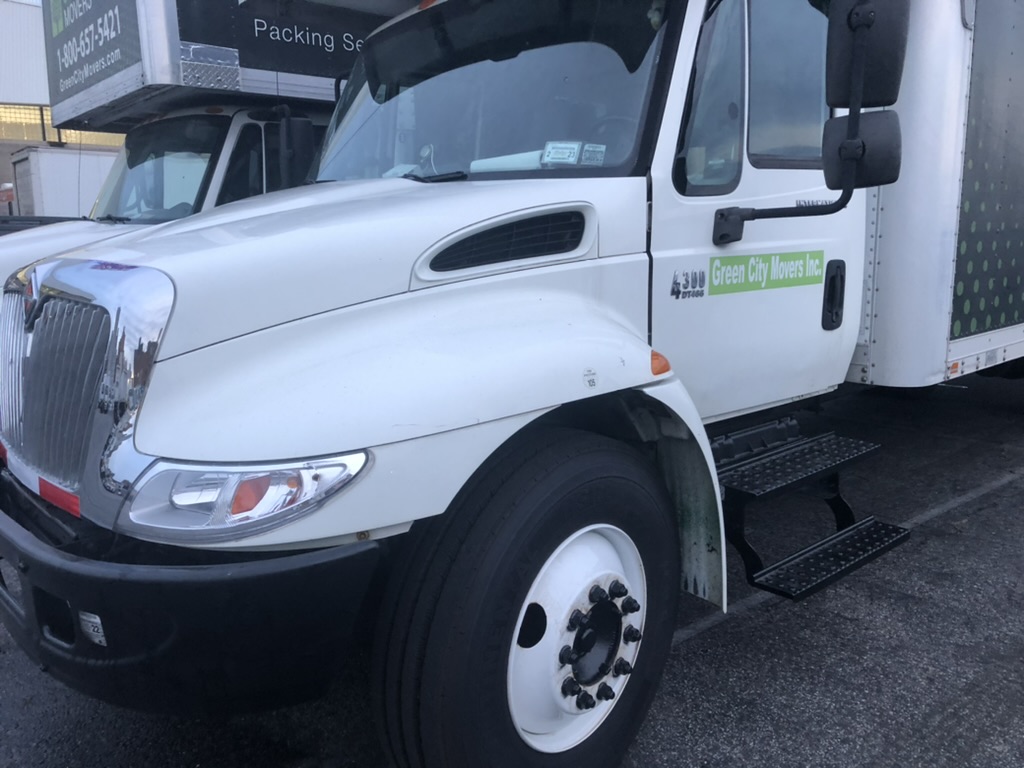 reputable truck rental company