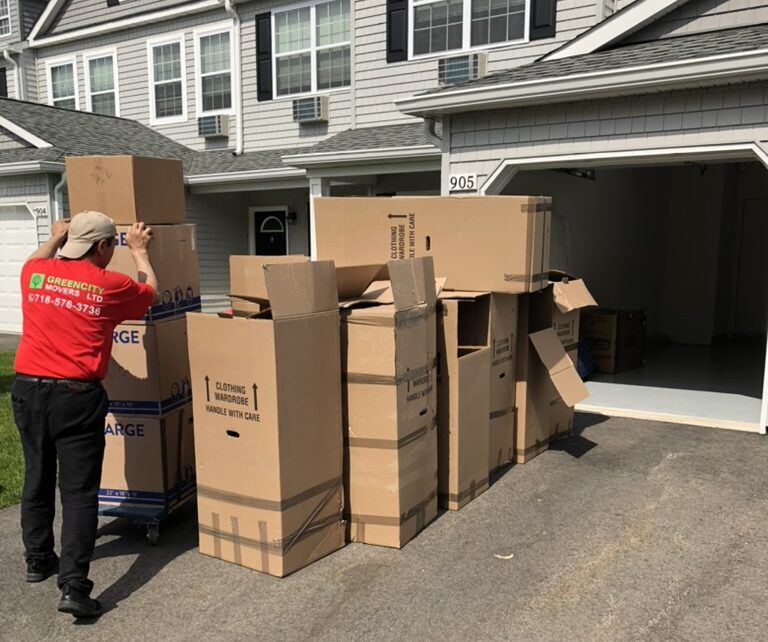 Contact Long Island City Movers today to schedule your move