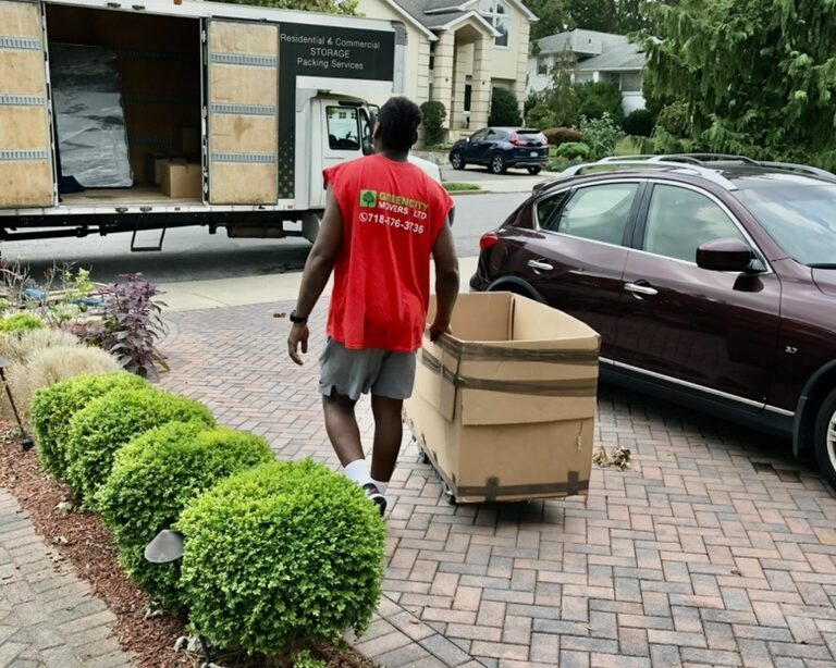 Manhattan luxury building movers