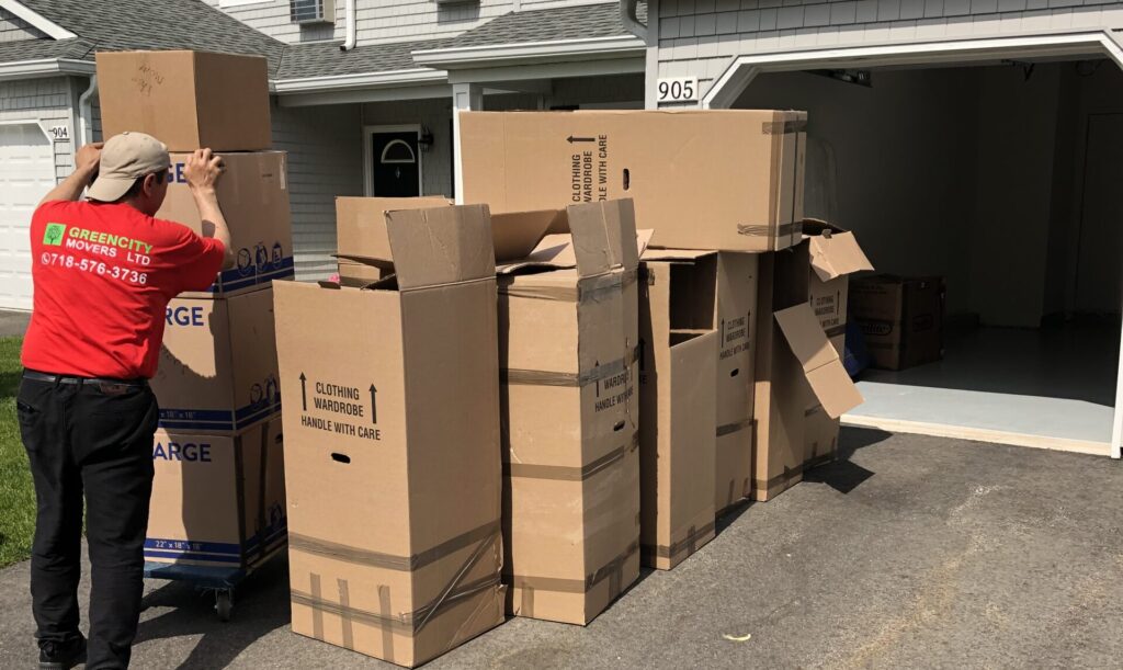 Licensed Movers Near Greenpoint, Brooklyn